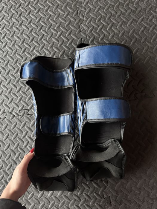 Протектори за крака Venum contender 2.0 shin guards navy sand