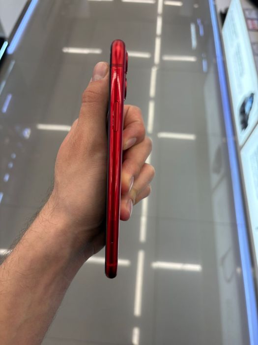 Айфон 11 ред 64 срочно