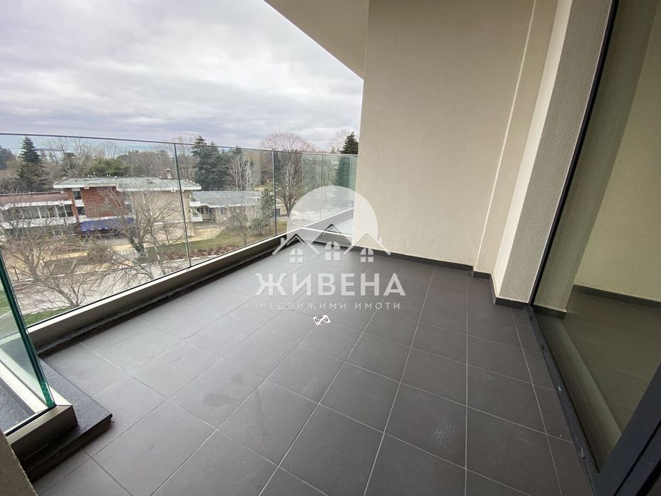 Продава се Четиристаен апартамент в к.к. Св.Св. Константин и Елена - 141 кв.м за 2042 €/кв.м - Снимка #8