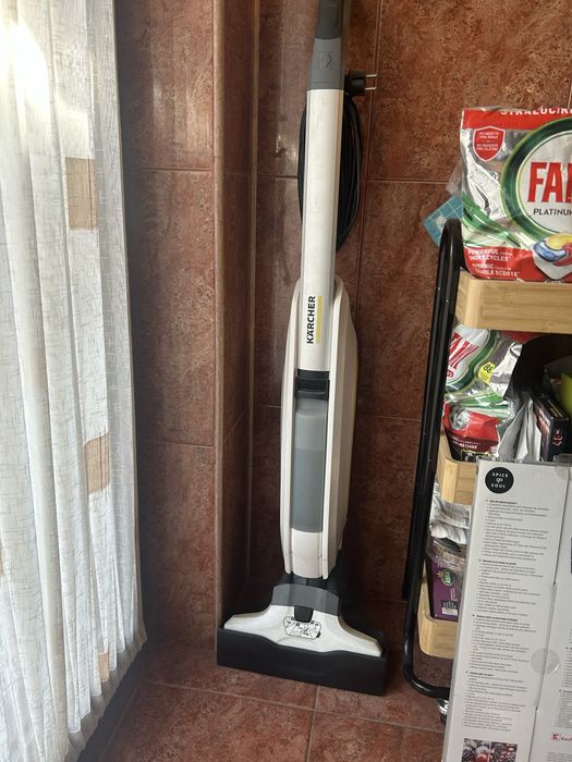 Vand mop electric cu fir Karcher