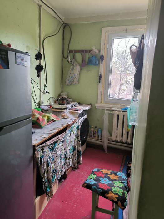 Продажа Сергели Спутник 3 дом вдоль дороги к метро.