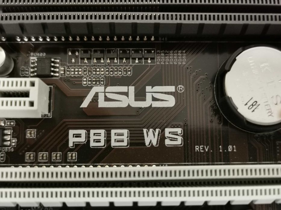 Asus P8B WS дънна платка Intel 1155 сокет / Asus Workstation