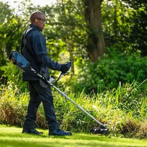 ПРОМОЦИЯ!Акумулаторен тример Bosch GFR 18V-25 BH 18V