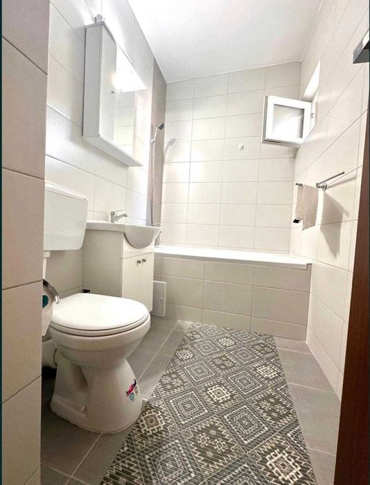 De închiriat apartament 2 camere Rogerius