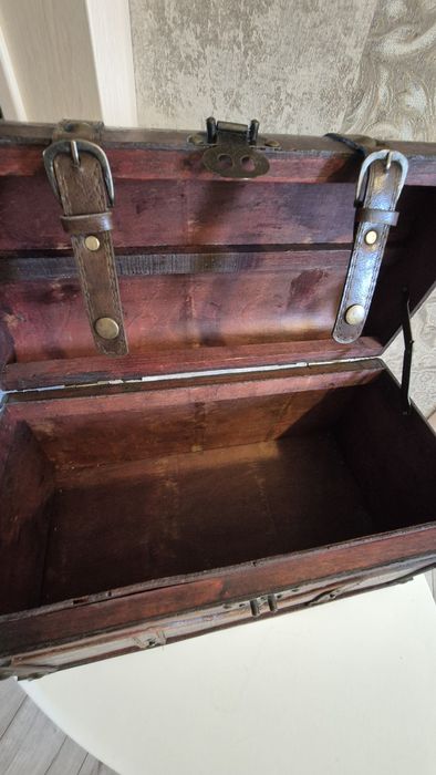 Сундук декоративный