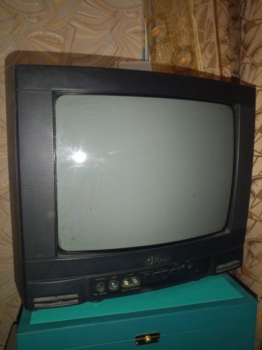Продам ретро-телевизор Funai