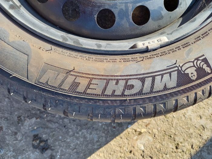 MERCEDES- AUDI - FIAT- Резервни гуми / Патерици 15 / 16 "