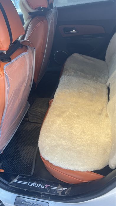 Продам автомобиль Шевроле Круз 2011 год