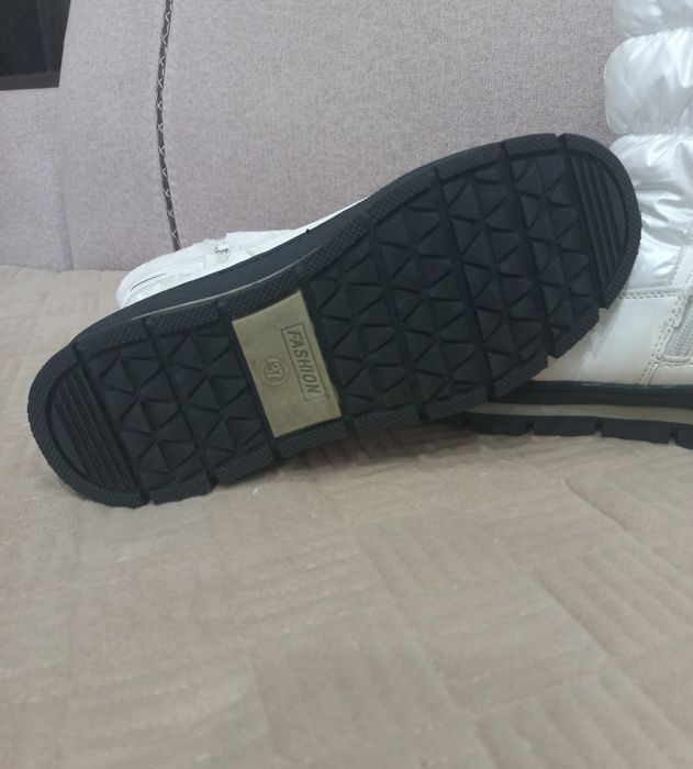 Продам зимние  сапоги