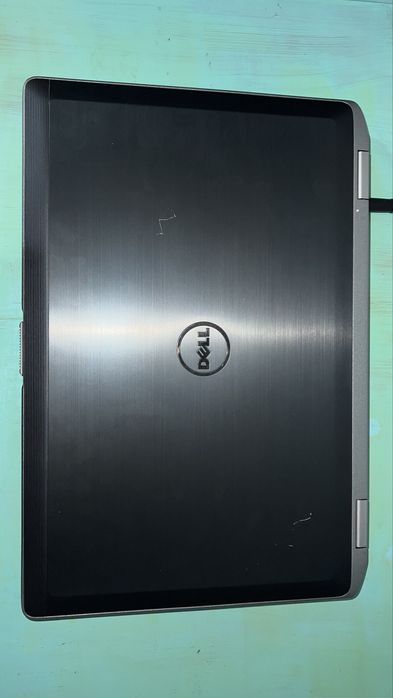 Лаптоп делл Е6520