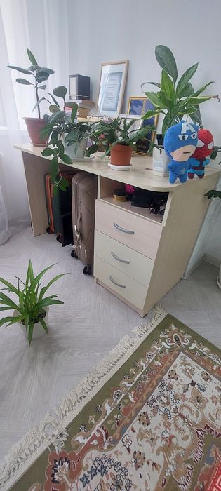Стол рабочий в отличном состоянии