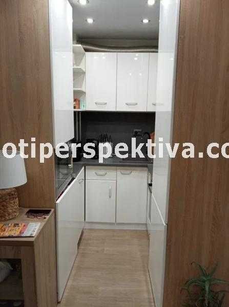 Продава се Тристаен апартамент в Пловдив, Кючук Париж - 78 кв.м за 1731 €/кв.м - Снимка #3