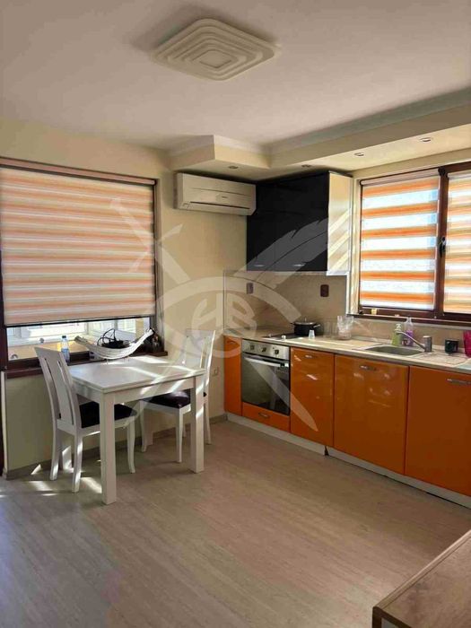 Продава се Многостаен апартамент в Поморие - 160 кв.м за 1057 €/кв.м - Снимка #3