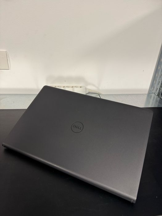 Dell Inspiron 3511