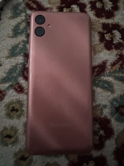 Oppo A38 и Samsung 04E