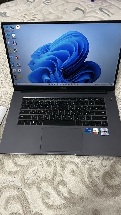 Ноутбук (huawei matebook d15)