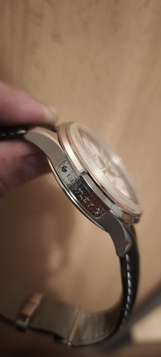 Часы наручные мужские  Breitling