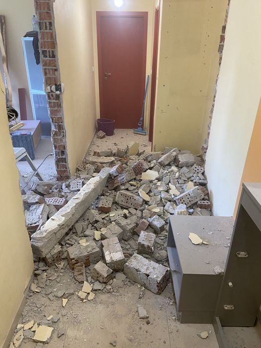 Кърти Чисти  Извозва