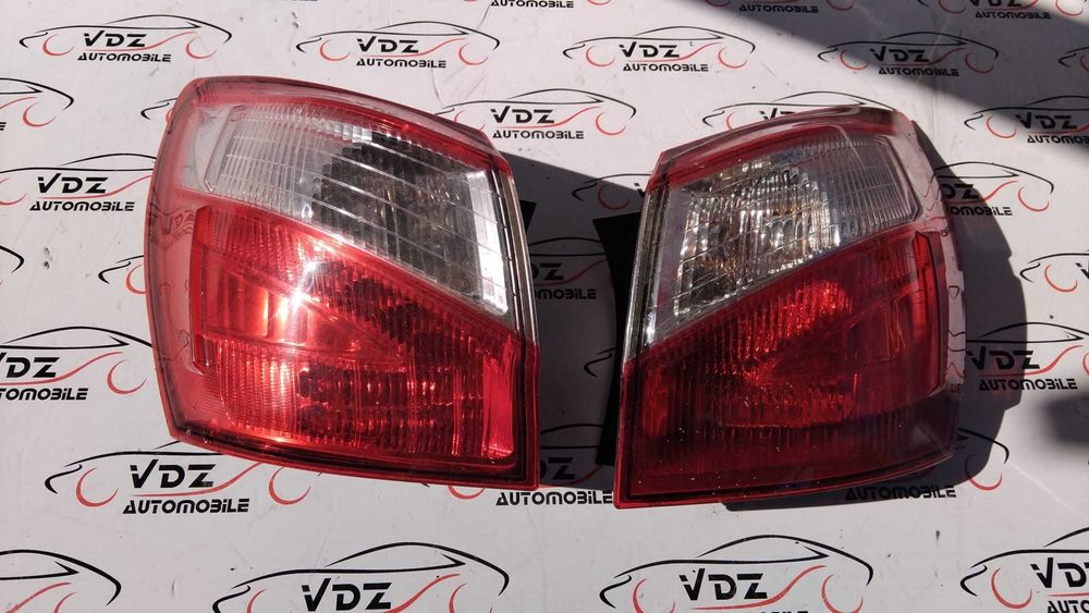 Stop stanga/dreapta Nissan Qashqai an 2010
