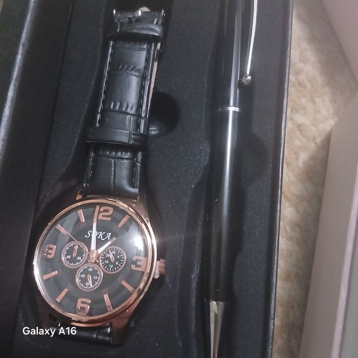 Qol soatlar sotiladi. Karobkada