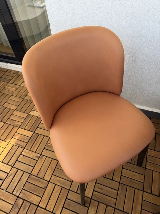 Masa MOBEXPERT LAREDO cu blat ceramic si 4 scaune de nabuc