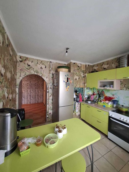 Продам 4х комн кв на 9мкр