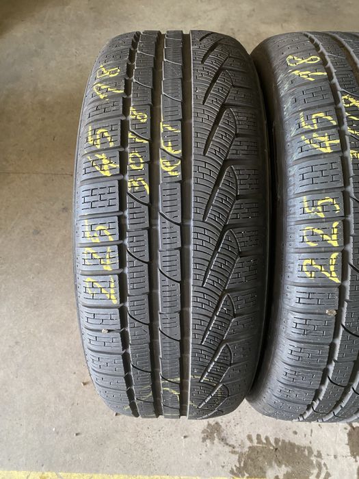 Anvelope iarna 225/45/18 Pirelli Sottozero 2 RFT 225 45 18 R18