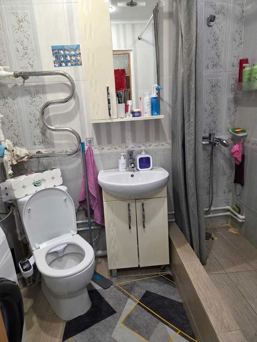 Продам 3 ку за достыком