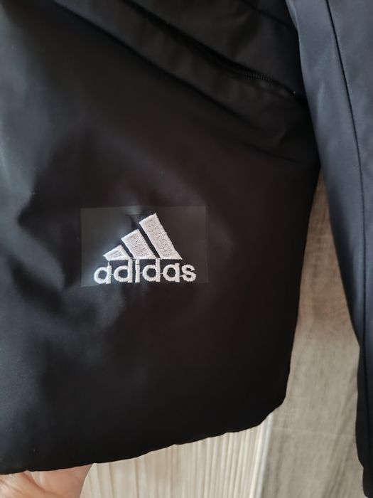 Adidas. Куртка с капюшоном на мальчика