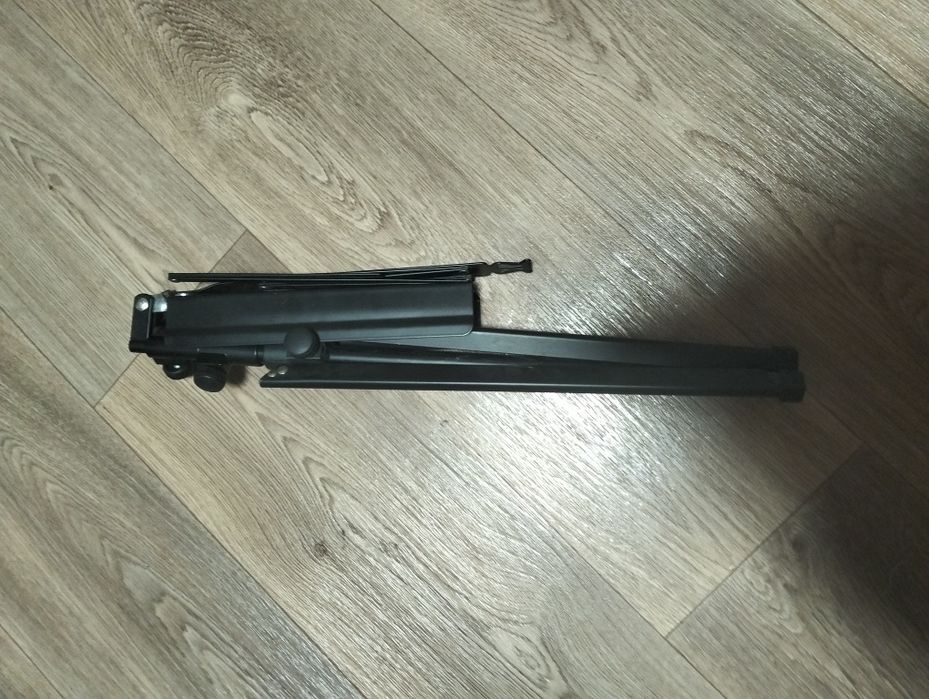 продам поставку для нот