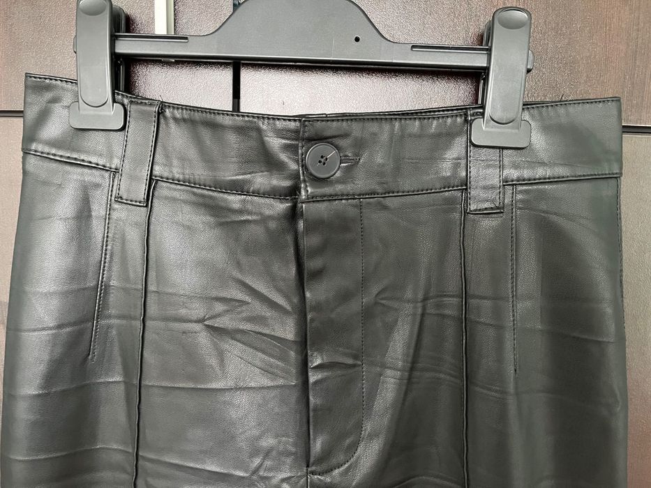 Дамски кожен панталон ZARA