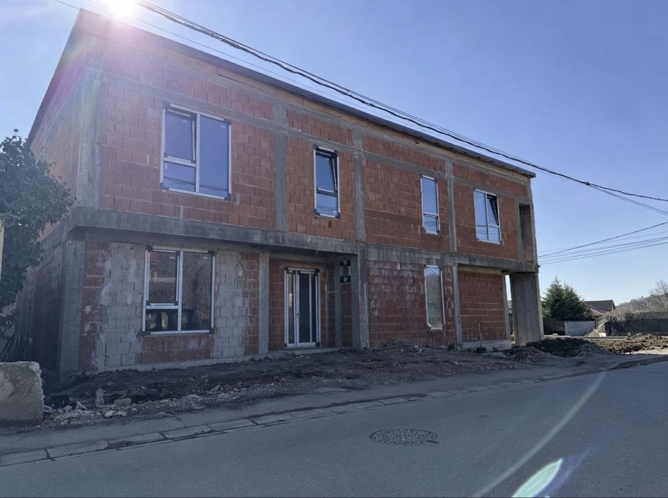 Constructie noua de vanzare