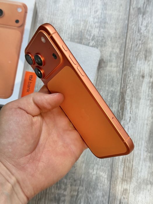 17 Pro Max 256 GB Orange - 100% Battery ( 37 цикъла) Като Нов