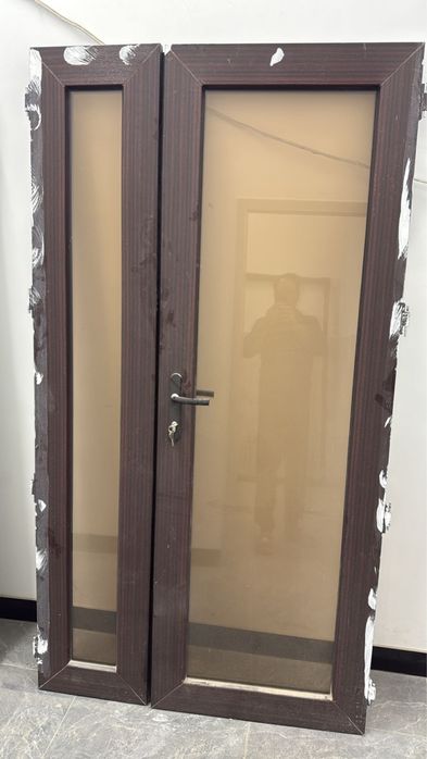 Пластиковые двери