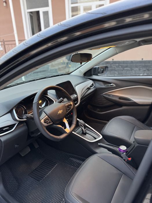 Chevrolet Onix 2026 — 3