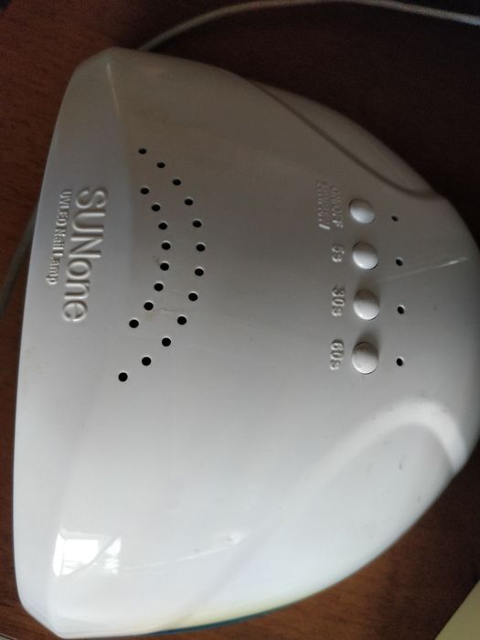 Лампа для ногтей.