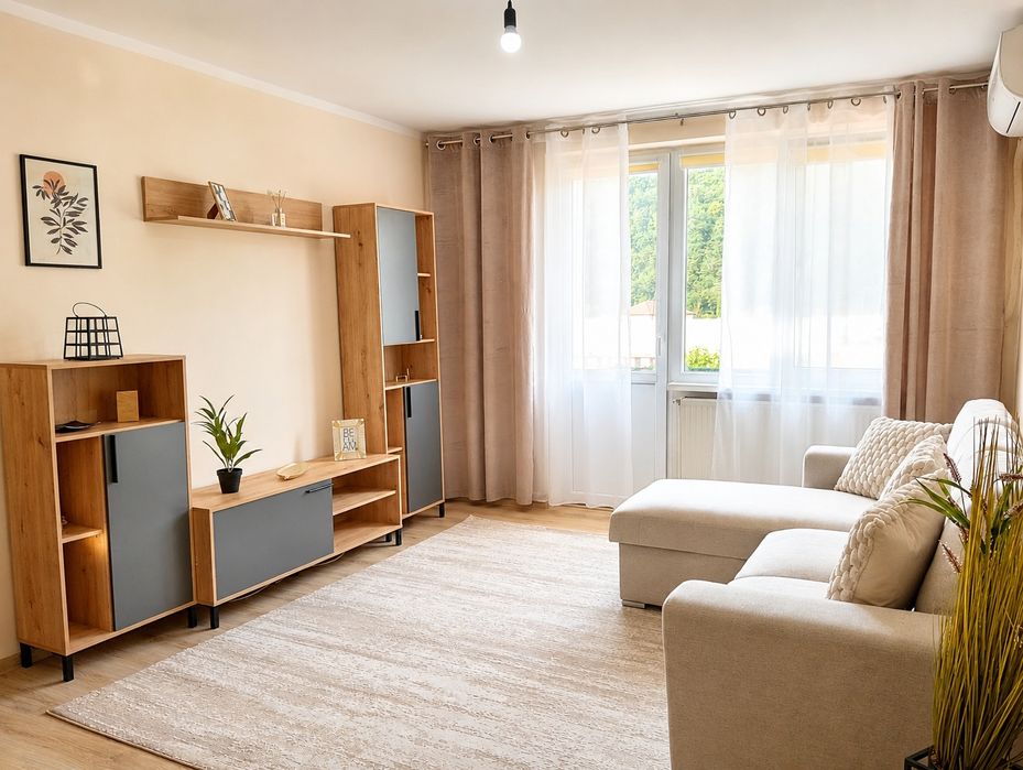 Vând apartament 2 camere zona UBB Reșița