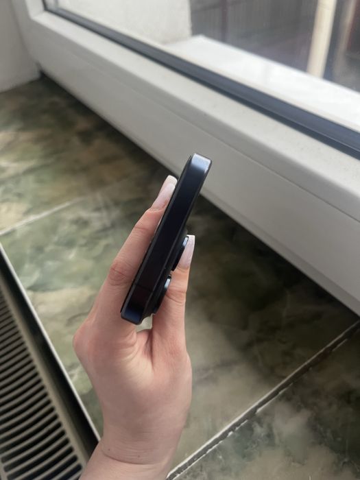 Vand/Schimb iPhone 15 pro BLUE