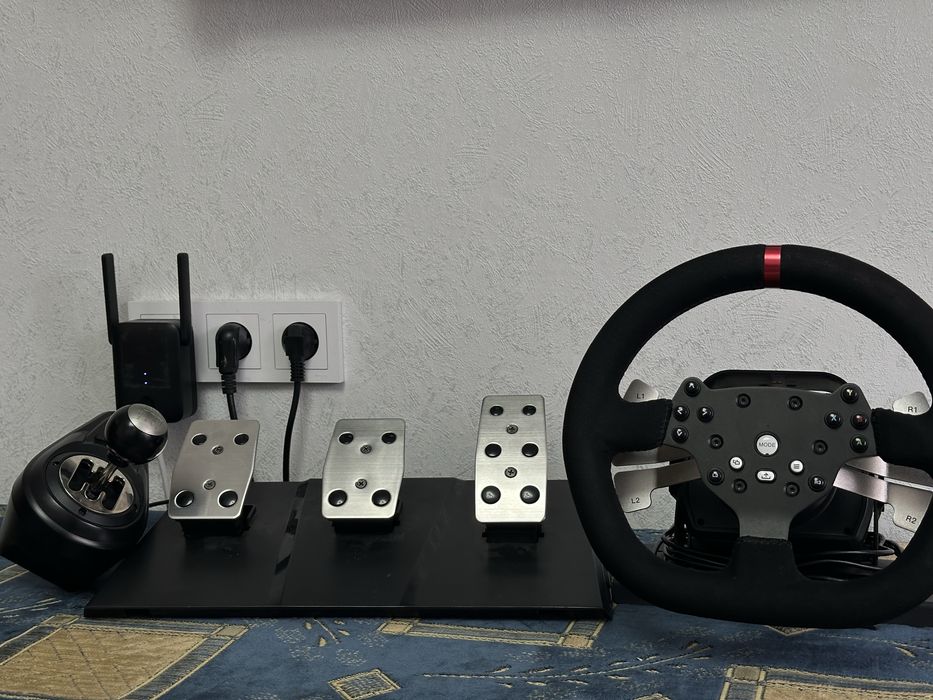 Продам игровой руль artplays v1600pro