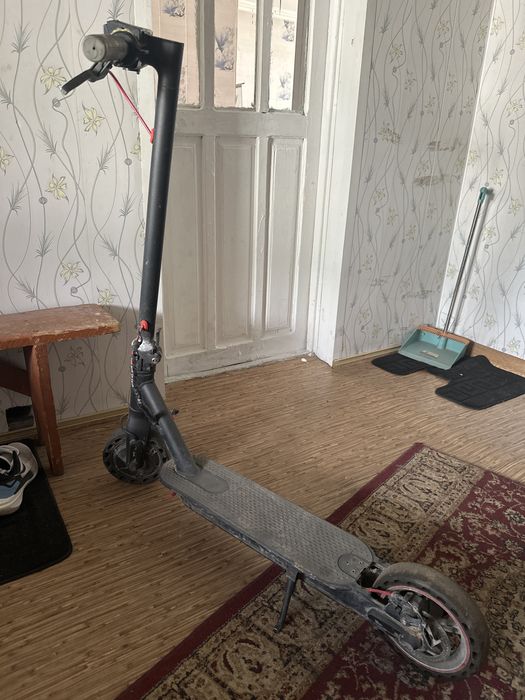Продам самокат 40 тыс торг есть