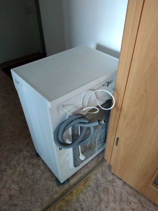 Продам стиральную машину LG