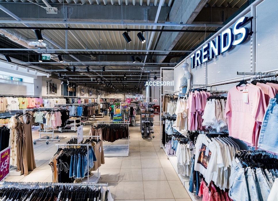 Galerie comerciala Caracal - Sinsay, Pepco, Deichmann, Sportisimo