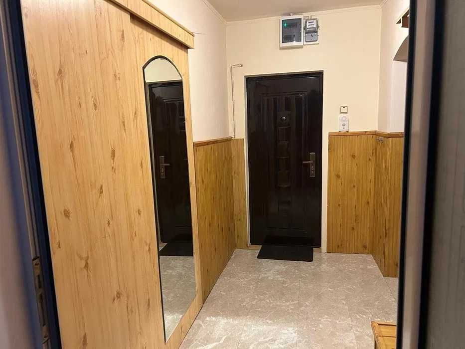 Inchiriere Apartament 2 camere Campina, b-dul Carol, et.2 /4, izolat termic