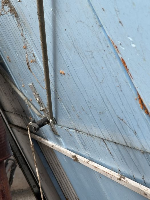 Vand poarta de garaj 3 / 2,20 metri