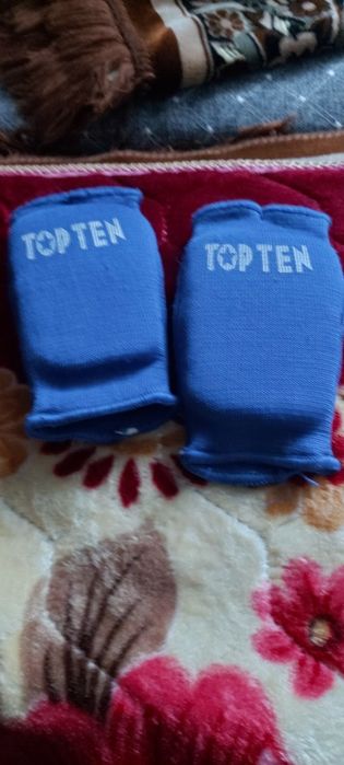 карате перчатка сини