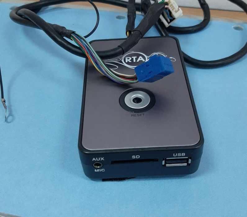 Adaptor MP3 USB/SD card. AUX