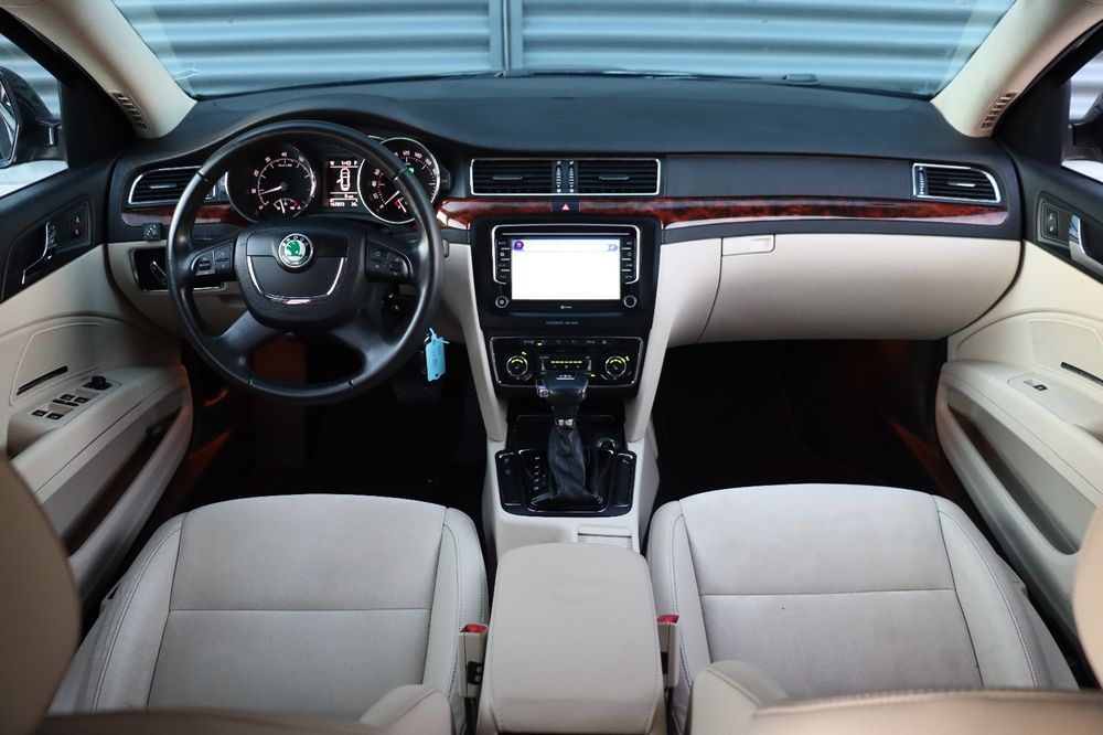 Skoda Superb1.8Tsi #Gpl#170cp.DSG .By Xenon