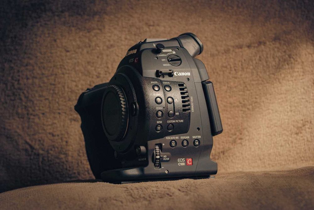 Canon C100 / Camera de filmat / Mirrorless