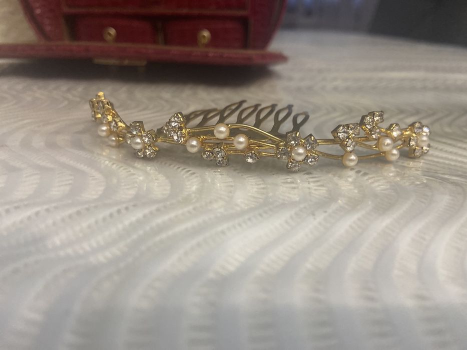 Диадема , гребень