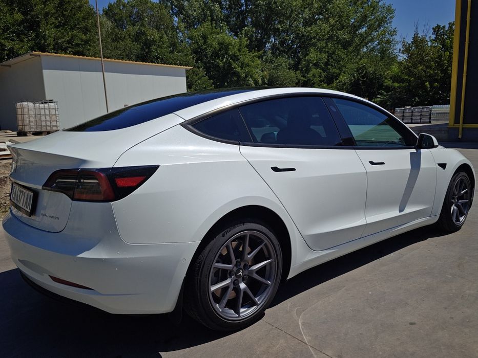 Tesla Model 3 Long Range Dual Motor AWD